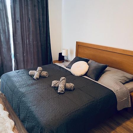 Old Town City Center Apartment 1 - Private Parking Included Košice Extérieur photo