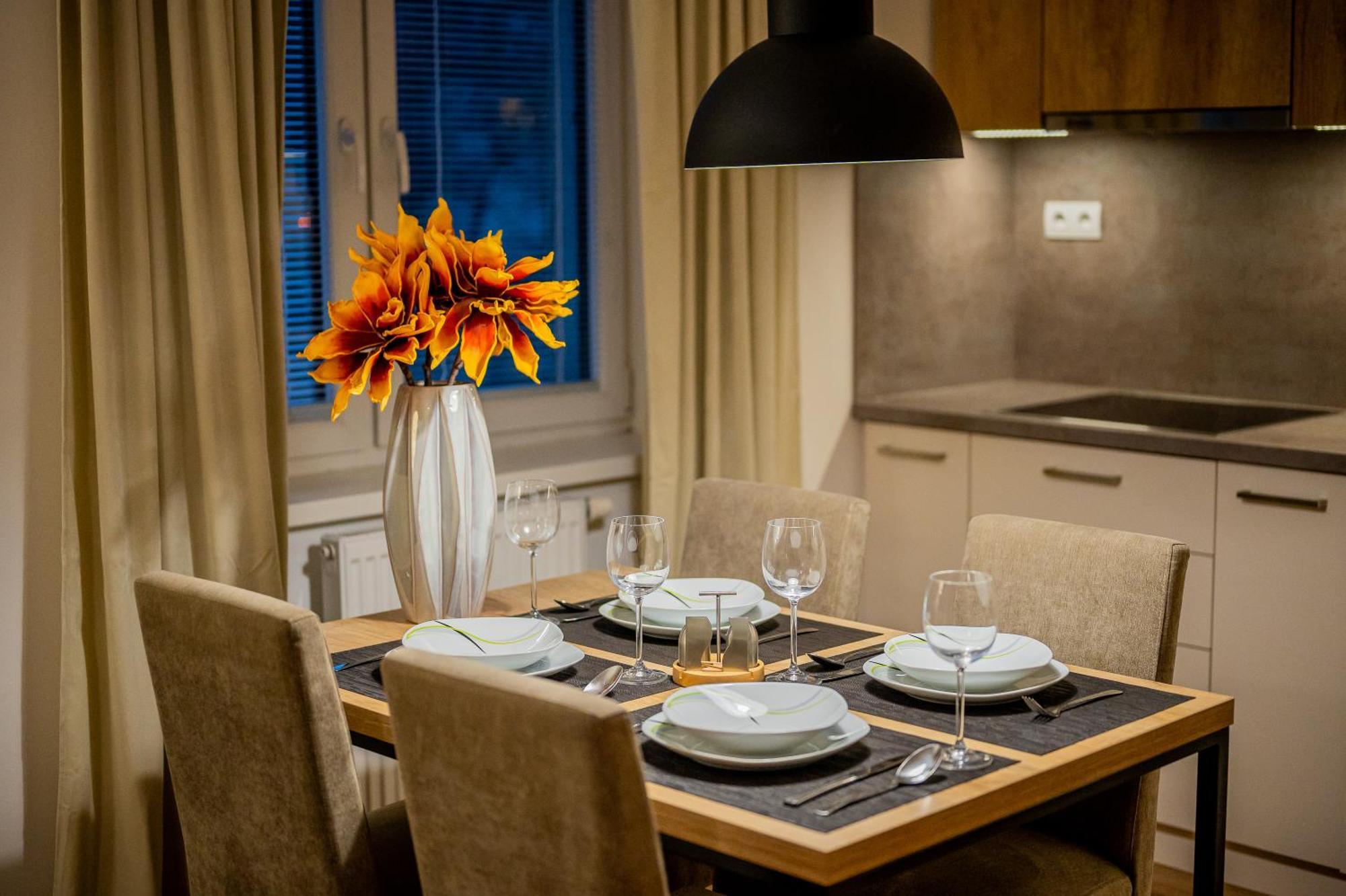 Old Town City Center Apartment 1 - Private Parking Included Košice Extérieur photo