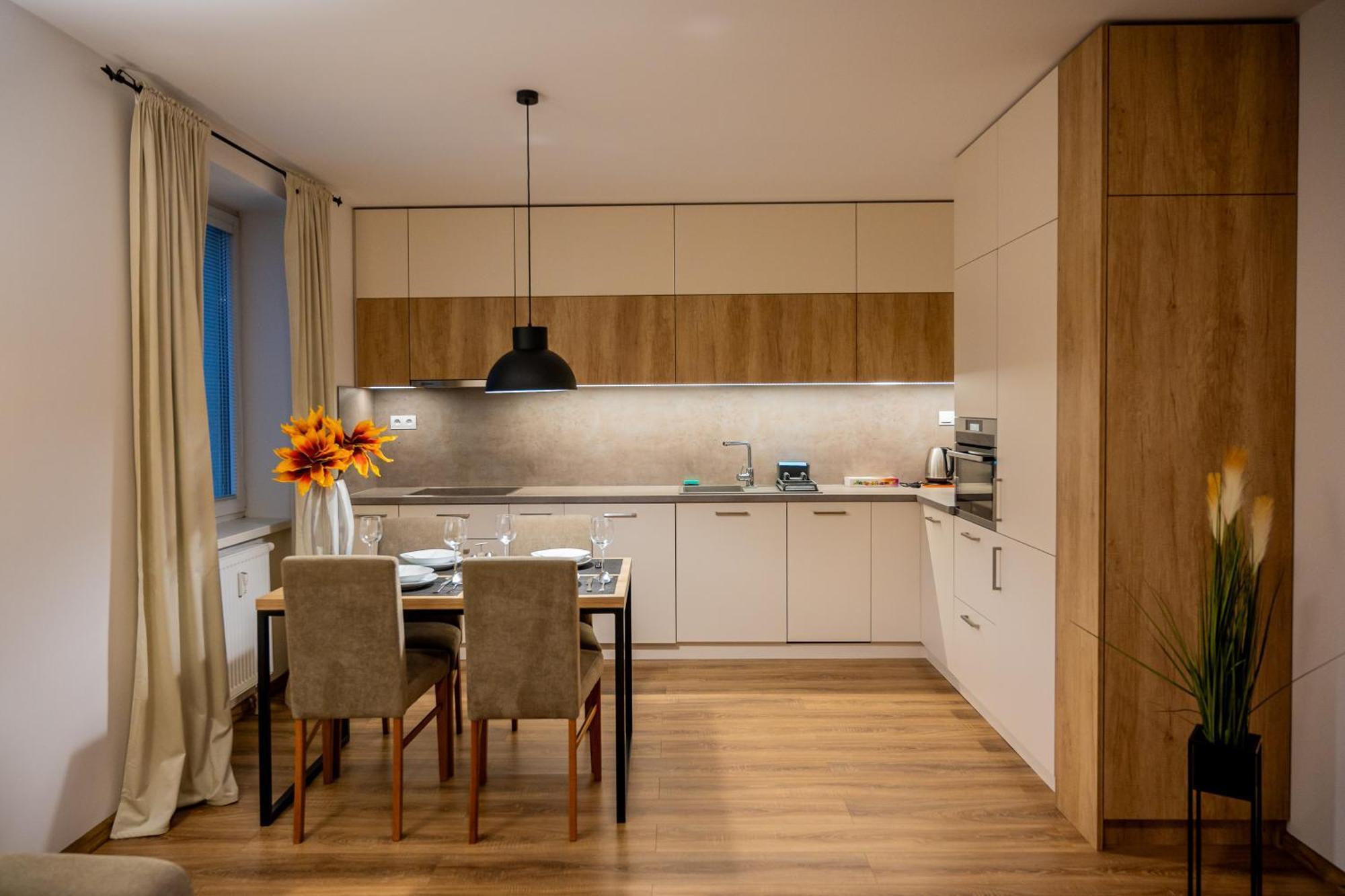 Old Town City Center Apartment 1 - Private Parking Included Košice Extérieur photo
