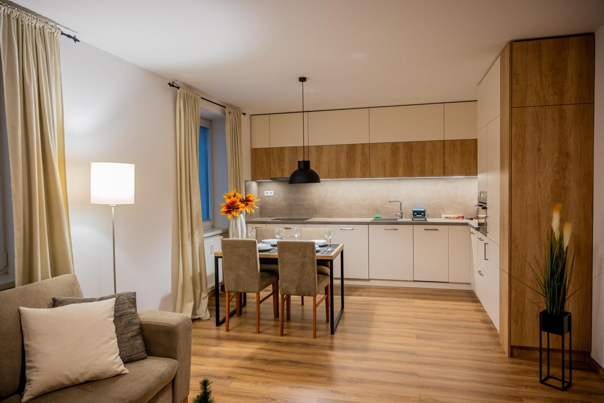 Old Town City Center Apartment 1 - Private Parking Included Košice Extérieur photo