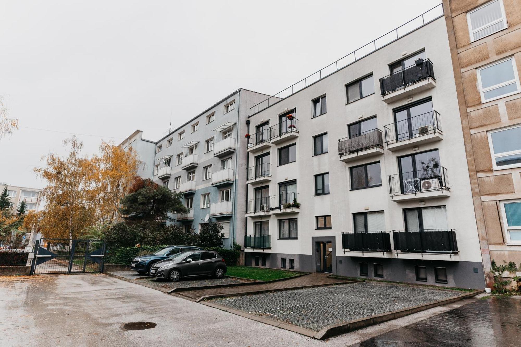 Old Town City Center Apartment 1 - Private Parking Included Košice Extérieur photo